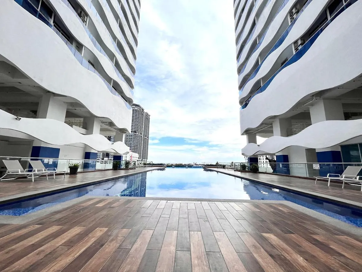 Urban Oasis: 2-Bed Haven In The Heart Of The City Malacca 0*,
